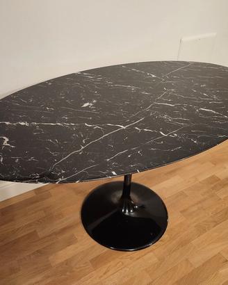 Tavolo in vero marmo Nero Marquina design moderno