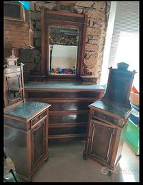 Mobile antiquariato 