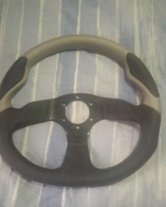 Volante  momo