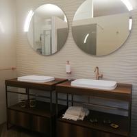 MOBILE BAGNO ALLUMINIO E EUCALIPTO