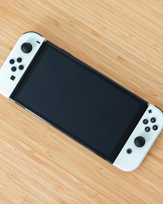 Switch oled + giochi