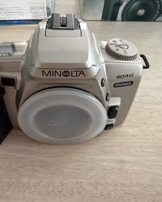 Minolta Dynax 404 si