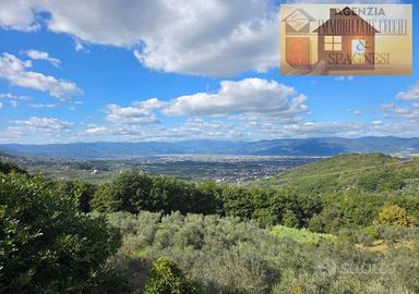 Rustico / Casale di 380 m² con più di 5 locali e b
