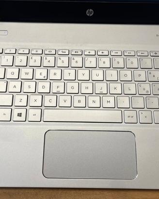 HP henvy 13 - i5-8g RAM - 256 SSD 