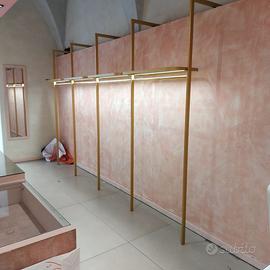 Arredamento per negozio abbigliamento