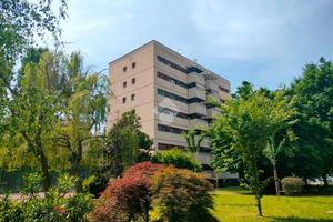 2 LOCALI A CESANO BOSCONE