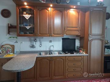 CUCINA COMPONIBILE IN LEGNO NOCE "EURO LOOK"
