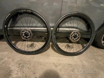 Cerchi Fulcrum 800 da  622x19MM perno passante  