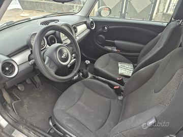 mini cooper 1600 16v benzina