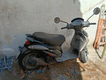 Moto Liberty Piaggio 200 sport 2006
