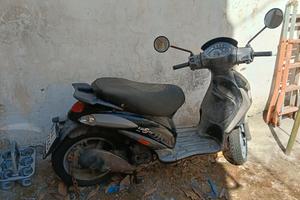 Moto Liberty Piaggio 200 sport 2006