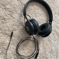Cuffie on-ear cablate Beats EP nere.