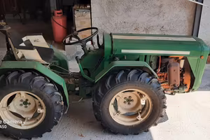 Trattore Ferrari 75