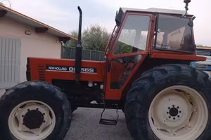 Trattore agricolo