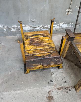 Bancale metallico per sollevamento e stoccaggio