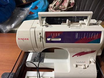 Macchina da cucire SINGER 6408 con Mobiletto