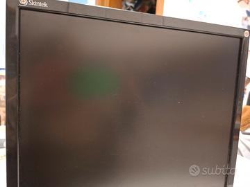 pc fisso skintek con  tastiera e motore acer