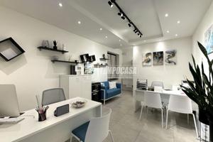 UFFICIO/STUDIO RISTRUTTURATO E ARREDATO DI 28 MQ C