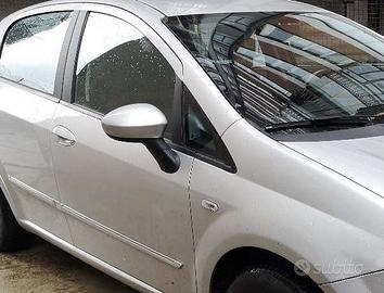 Fiat Punto Evo specchi alzavetri serrature