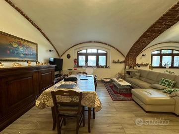 CASA INDIPENDENTE A GRANOZZO CON MONTICELLO