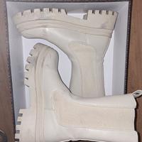 stivaletti bianchi modello Chelsea marca Carla Cô