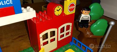 Lego duplo stazione polizia