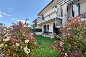 Appartamento di 65 m² con 3 locali e box auto a Qu