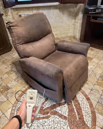 Poltrona Alzapersona motore elettrico