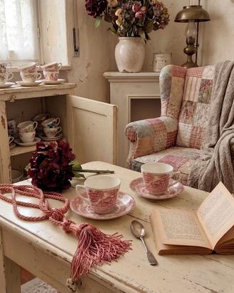 Coppia di tazze "English Country Inns"