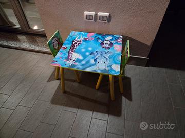 Next to me Chicco + tavolino con 2 sedie 