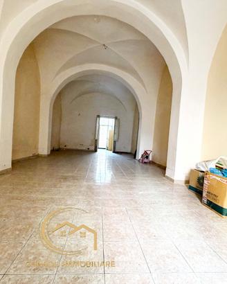 Casa indipendente angolare su due livelli a Giarre