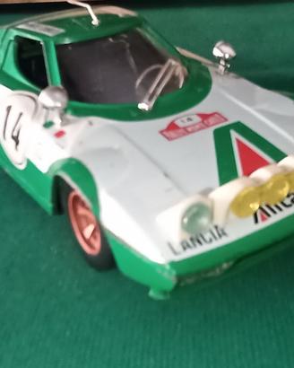 Lancia stratos 1,24 martoys / Burago 