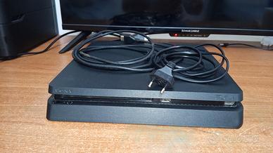PS4 slim 