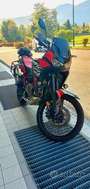 Africa twin 1100L  urban colore rosso grand prix 