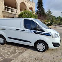Furgone Ford Transit Custom gancio traino