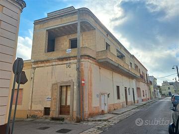 Alezio Casa al piano primo ind. allo stato grezzo