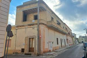 Alezio Casa al piano primo ind. allo stato grezzo