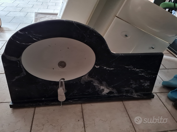 Piano in marmo bagno