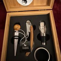 SET VINI 4 PEZZI NUOVO IN SCATOLA DI BAMBÙ
