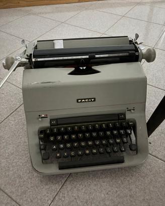 Macchina da scrivere