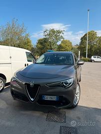 Alfa Romeo Stelvio 2.2 JTD 180cv AT8 Q4 Executive