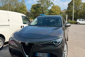 Alfa Romeo Stelvio 2.2 JTD 180cv AT8 Q4 Executive