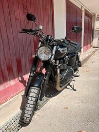 Triumph boneville se