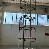 Carrelli impilabili stoccaggio merce