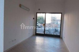 Negozio a Cento (FE)