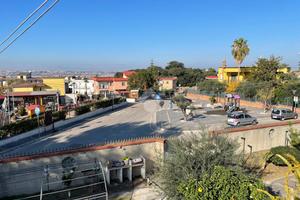 QUADRIFAMILIARE A POLLENA TROCCHIA