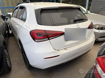 Mercedes A180 diesel INCIDENTATO