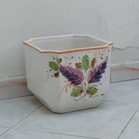 Coprivaso in ceramica dipinto a mano