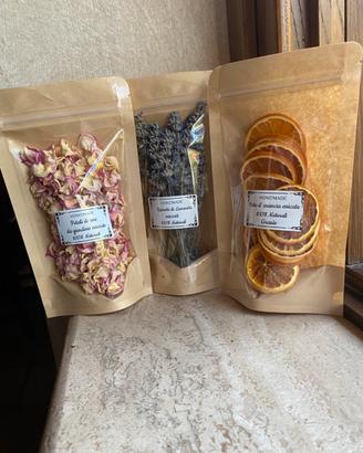 Fiori secchi e lavanda per hobby e candele