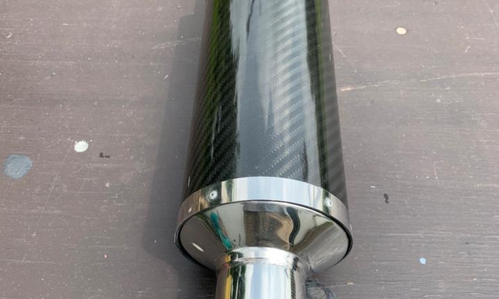 Marmitta silenziatore carbonio ed acciaio